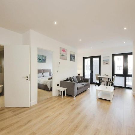 Modern Comfort 1 Bed Apartment Broadoaks, Sulihull Солігалл Екстер'єр фото